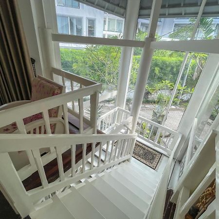 Villa Putih - Canggu beach house 150m Berawa beach Luaran gambar
