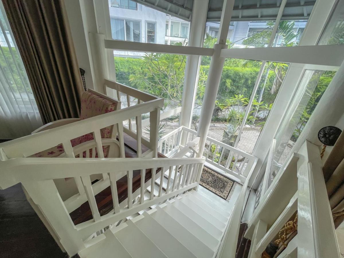 Villa Putih - Canggu beach house 150m Berawa beach Luaran gambar