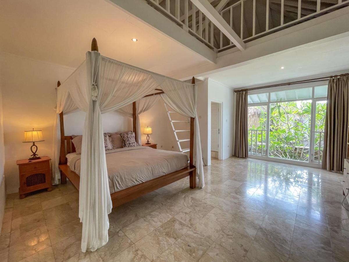 Villa Putih - Canggu beach house 150m Berawa beach Luaran gambar