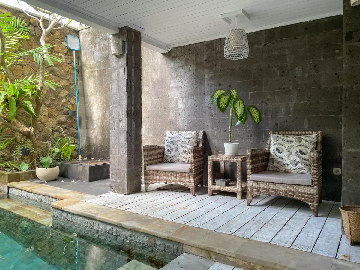 Villa Putih - Canggu beach house 150m Berawa beach Luaran gambar